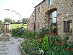 Foxhill Barn offers you Four Star Bed and Breakfast accommodation